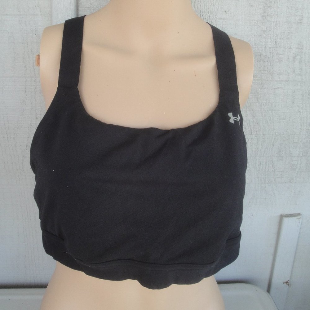 Under Armour Women's Sports Bra with removable pads Size XL Racerback